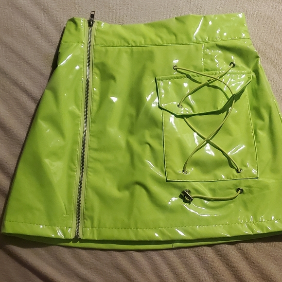 Vinyl Bodycon Miniskirt - Picture 1 of 7